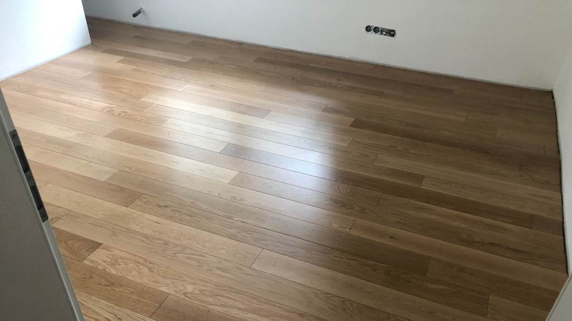 massiv-eichendiele-lackiert-11-min