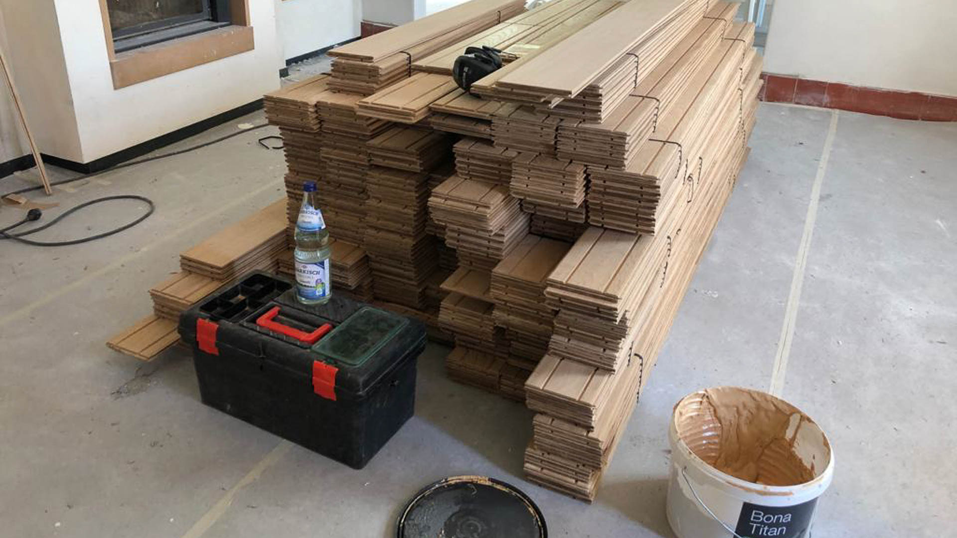 massiv-eichendiele-lackiert-2-min